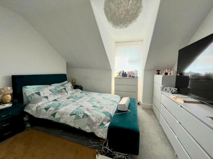 1 Bedroom Flat To Rent In Clarendon Road, Wallington, SM6