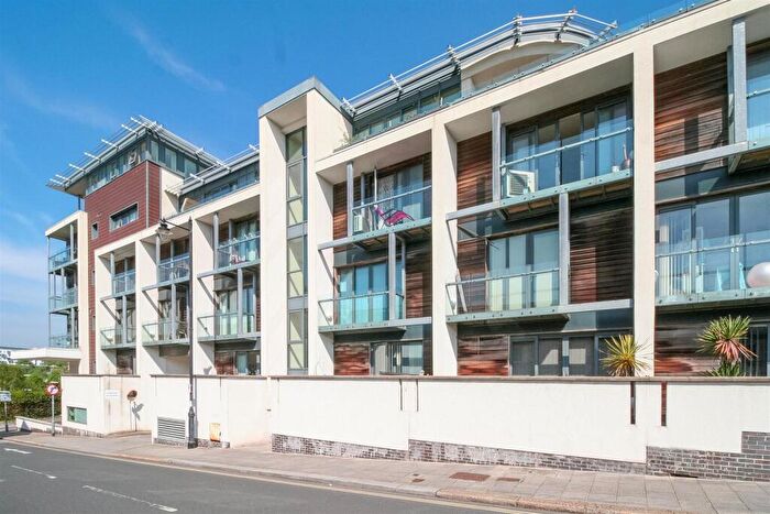 2 Bedroom Apartment To Rent In Emma Place Ope, Plymouth, PL1