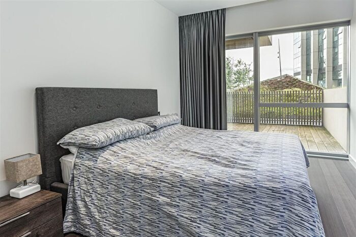 2 Bedroom Flat To Rent In Cutter Lane, North Greenwich, SE10