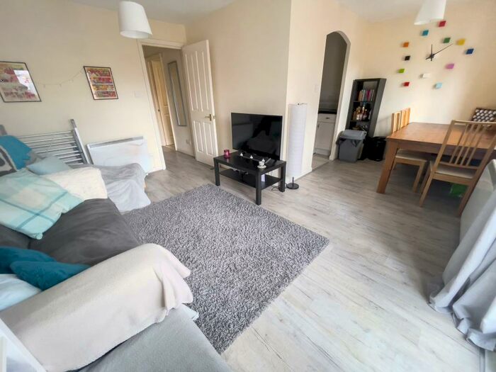 2 Bedroom Flat To Rent In St Andrew Street, L3