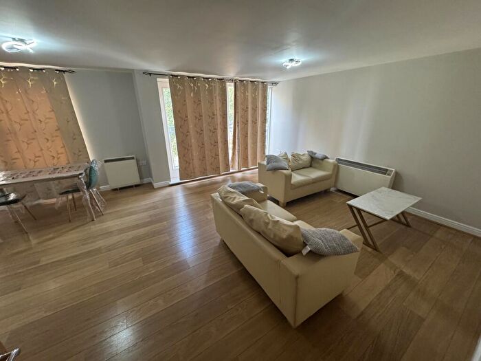2 Bedroom Flat To Rent In St Andrew's Close, Canterbury, CT1