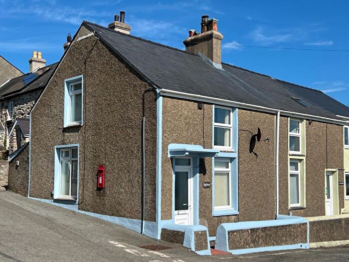 2 Bedroom Cottage For Sale In Pencarnisiog, LL63
