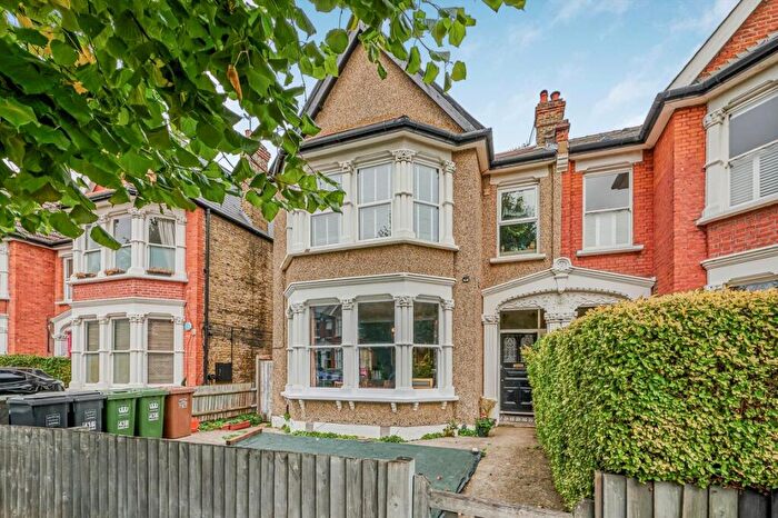 2 Bedroom Flat To Rent In Bargery Road, Catford, SE6