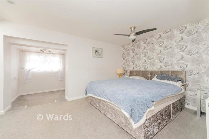 4 Bedroom Chalet For Sale In Walderslade Road, Walderslade, Chatham, Kent, ME5