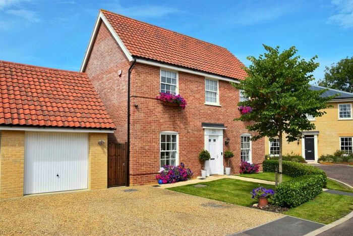 3 Bedroom Detached House For Sale In Simpson Way, Barrow, Bury St. Edmunds, IP29