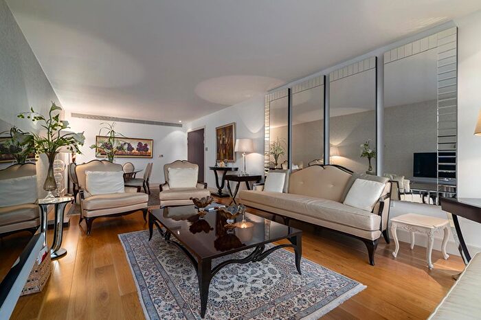 2 Bedroom Flat To Rent In Knightsbridge, London, SW7