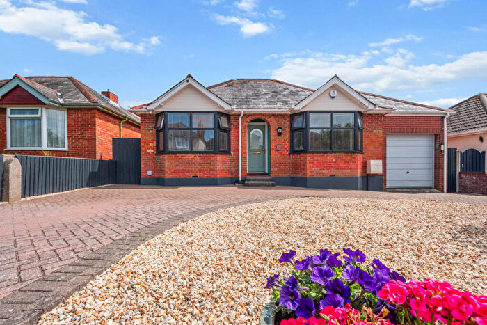 4 Bedroom Detached House For Sale In Cleveland Avenue, Weymouth, DT4