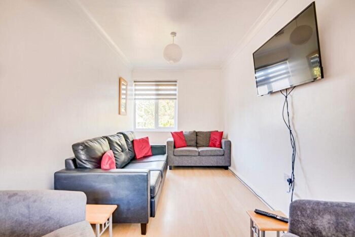 4 Bedroom House To Rent In Warwick Road, Canterbury, CT1