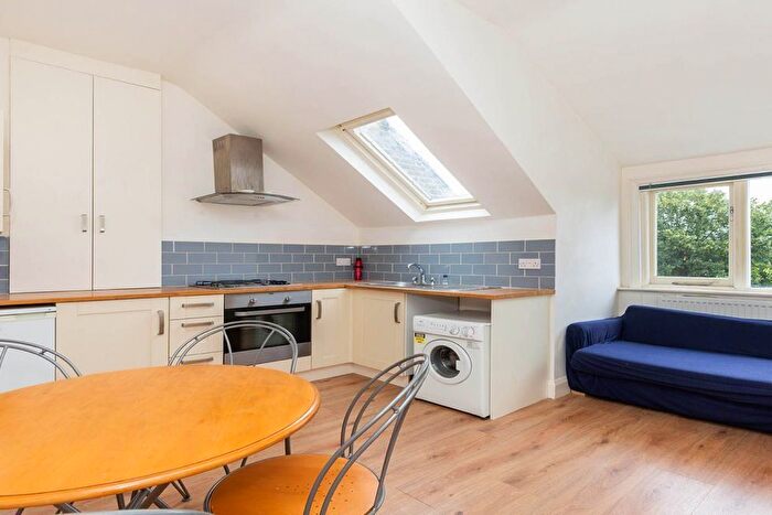 1 Bedroom Flat To Rent In Hillfield Avenue, London, N8
