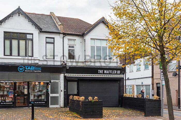 2 Bedroom Property To Rent In Station Road, Chingford, E4