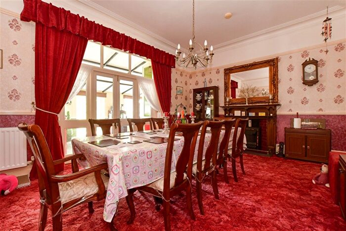 7 Bedroom Detached House For Sale In Postern Road, Camp Hill, Newport, Isle Of Wight, PO30