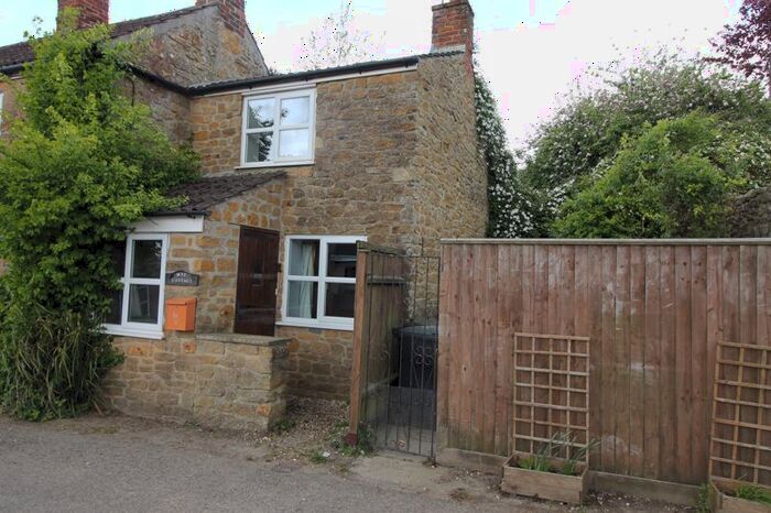 2 Bedroom Cottage To Rent In Lambrook Road, Shepton Beauchamp, Ilminster, TA19