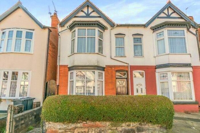 3 Bedroom Semi-Detached House To Rent In Douglas Road, Acocks Green, Birmingham, West Midlands, B27