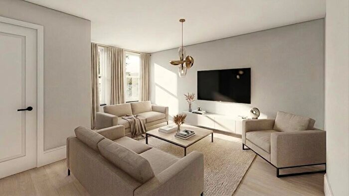4 Bedroom Semi-Detached House For Sale In Houldsworth Gardens, Stockport, SK5
