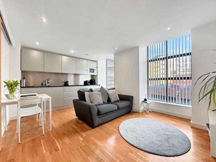 1 Bedroom Flat To Rent In Roberts Wharf, East Street, Leeds City Centre, LS9