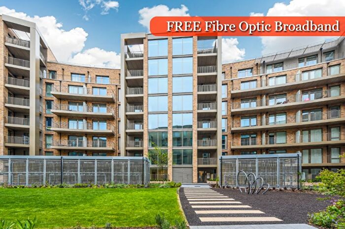 2 Bedroom Flat To Rent In Alwyne Court, Garnet Place, West Drayton, UB7