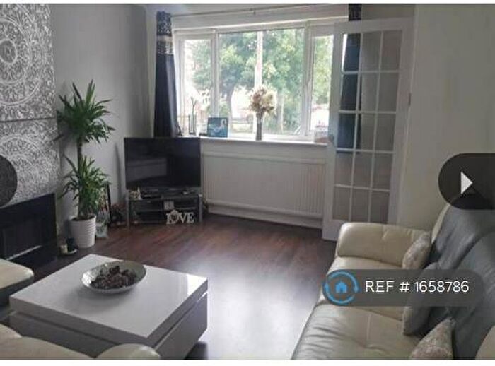 3 Bedroom Semi-Detached House To Rent In St. Clares Avenue, Fulwood, Preston, PR2