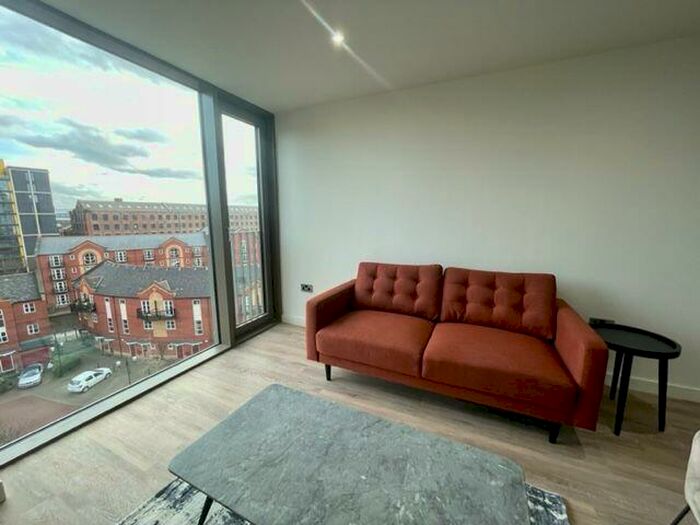 2 Bedroom Apartment To Rent In Oxygen Tower, Manchester, M1
