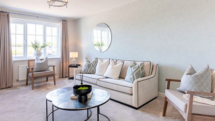 3 Bedroom Semi Detached House For Sale In Scunthorpe Nh, Scunthorpe, DN15