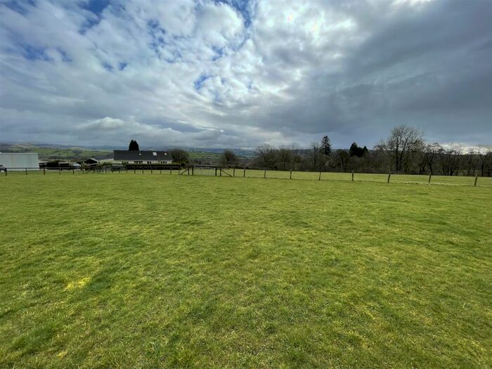 4 Bedroom Smallholding For Sale In Llansadwrn, Llanwrda, SA19