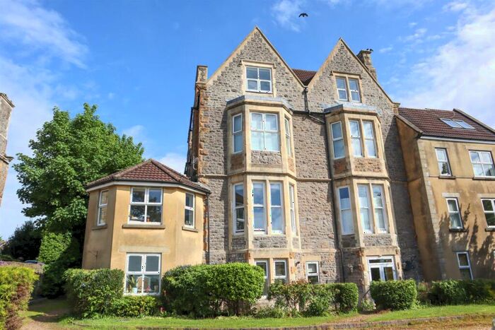 2 Bedroom Apartment To Rent In Princes Road, Clevedon, BS21