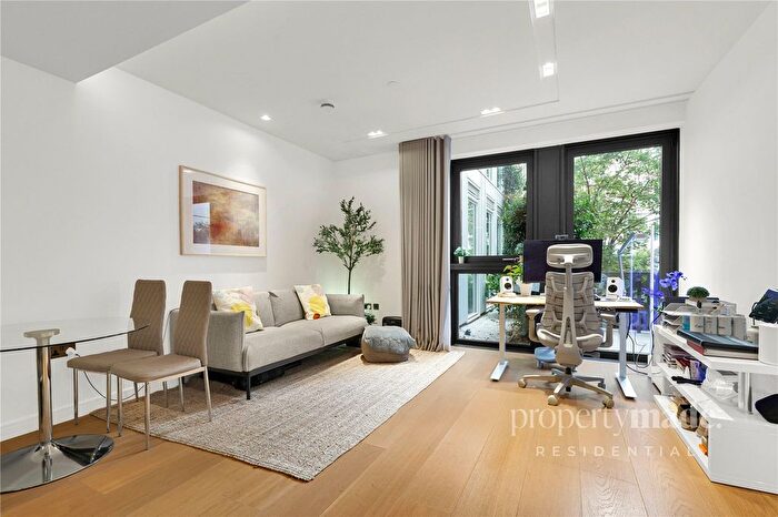 1 Bedroom Flat To Rent In Portugal Street, London, WC2A