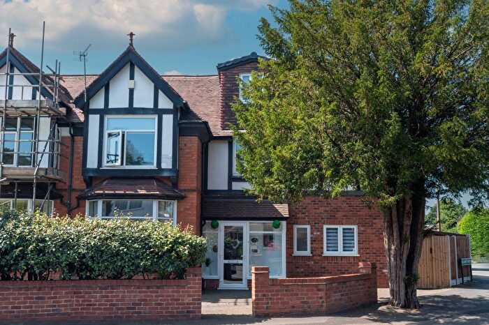 6 Bedroom Semi-Detached House For Sale In Longmore Road, Shirley, Solihull, West Midlands, B90