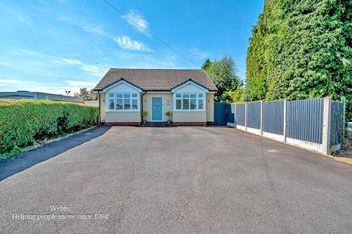 3 Bedroom Detached Bungalow For Sale In Wolverhampton Road, Cannock, WS11