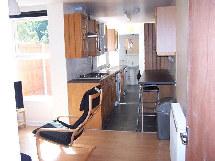 5 Bedroom House To Rent In Hubert Road, Birmingham, West Midlands, B29