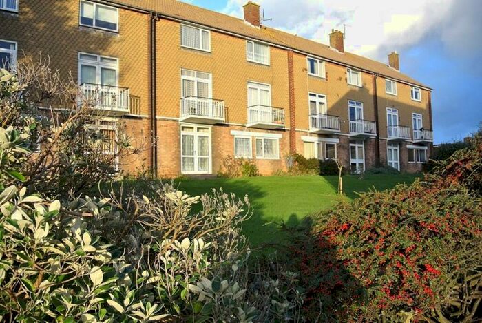 2 Bedroom Flat To Rent In The Mount, Holmes Avenue, Hove, BN3