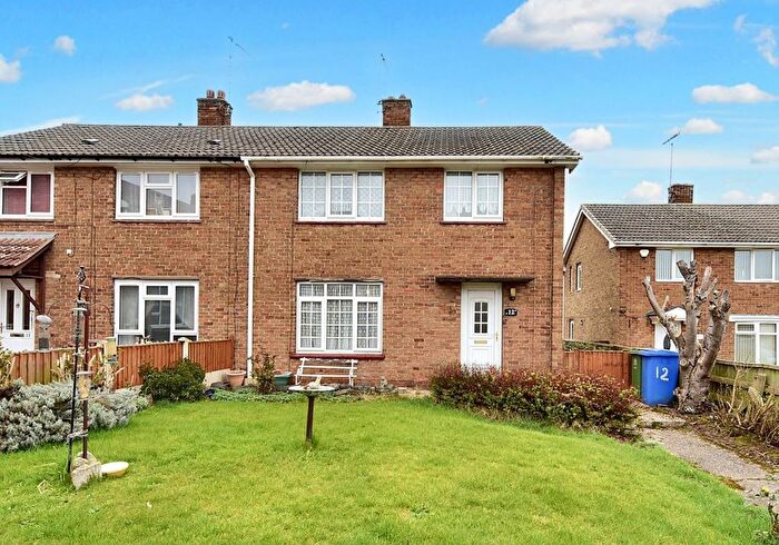 3 Bedroom Semi-Detached House For Sale In Laxton Drive, Meden Vale, Mansfield, Nottinghamshire, NG20
