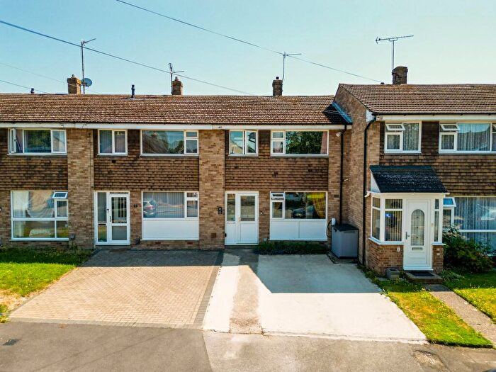 3 Bedroom Property For Sale In Hardy Close, Aylesbury, HP21
