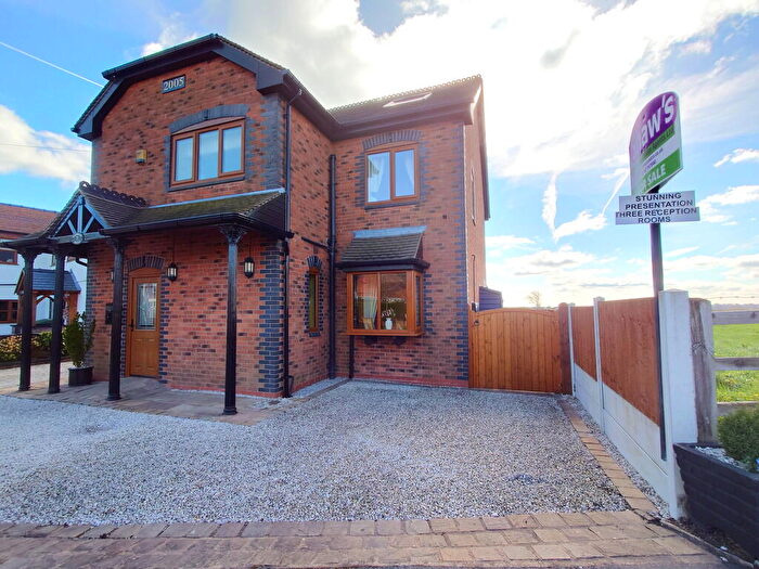 4 Bedroom Detached House For Sale In Scot Hay Road, Alsagers Bank, Stoke-on-Trent, ST7