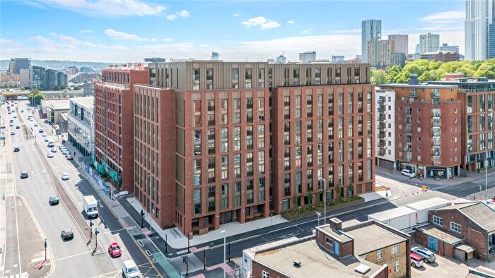 2 Bedroom Apartment To Rent In Spinners Yard, Skinner Ln, LS7
