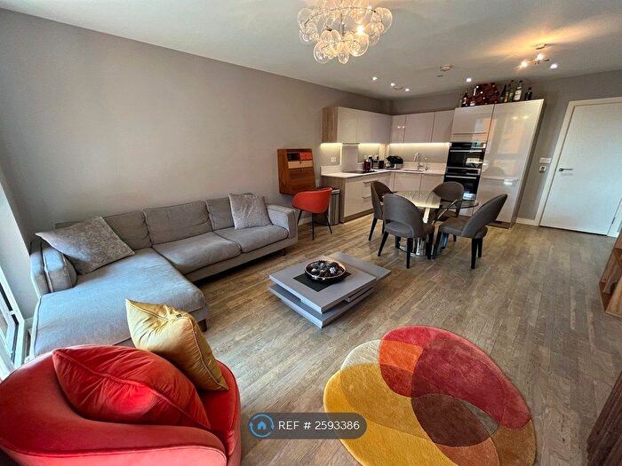 2 Bedroom Flat To Rent In Ossel Court, London, SE10