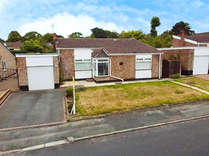 3 Bedroom Detached Bungalow For Sale In Oakridge Close, Spital, CH62