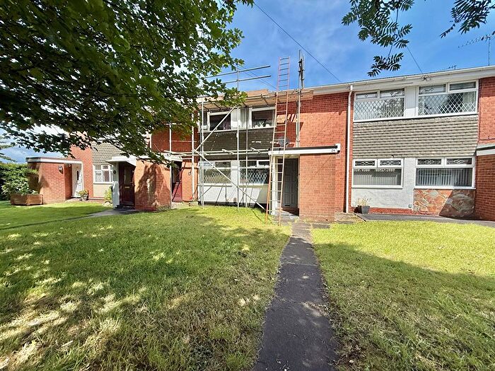 2 Bedroom Flat For Sale In Sandyfields Road, Sedgley, DY3