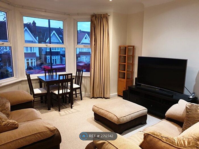 2 Bedroom Maisonette To Rent In Worple Road, London, SW20