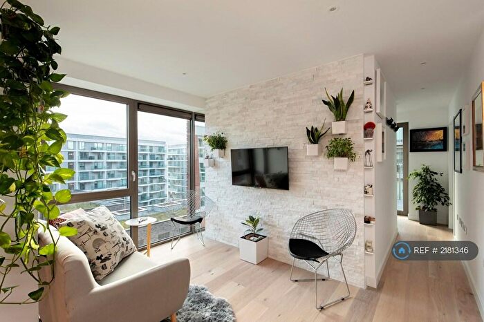 3 Bedroom Flat To Rent In Royal Crest Avenue, London, E16