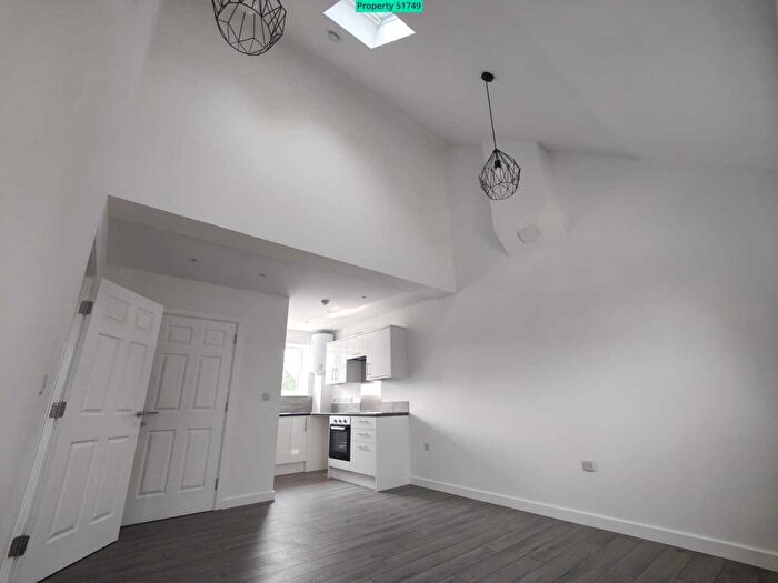 2 Bedroom Maisonette To Rent In Perry Street, Crayford, Dartford, DA1