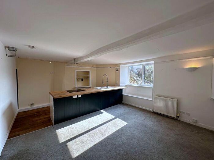 1 Bedroom Apartment To Rent In Bath Road, Nailsworth, GL6