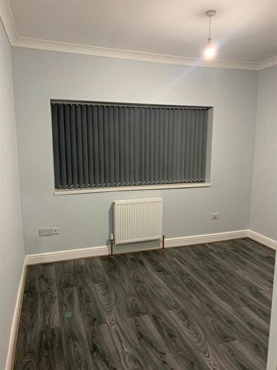 3 Bedroom Semi-Detached Bungalow To Rent In Oliver Road, Erdington, Birmingham, B23