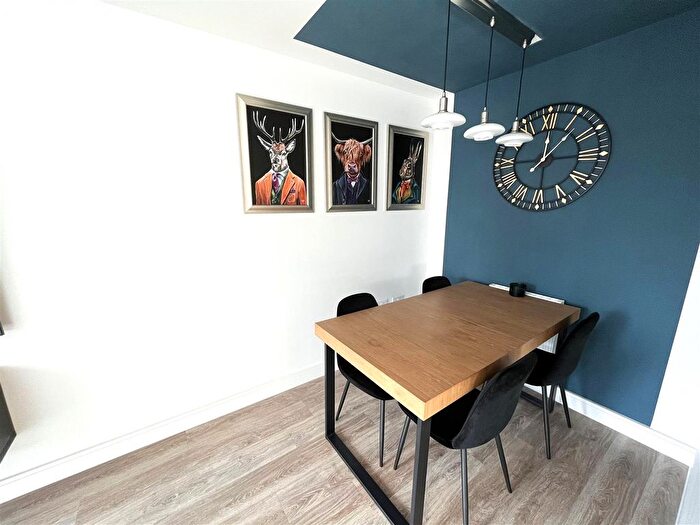 2 Bedroom Semi-Detached House For Sale In Watton Park, Bridport, DT6