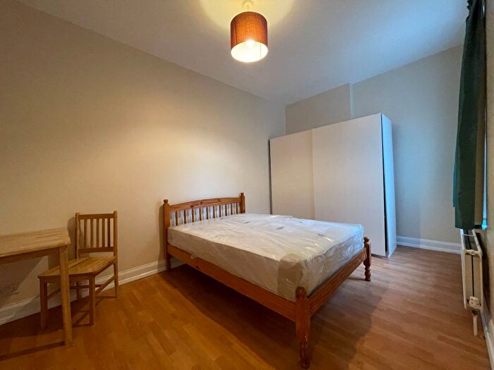 1 Bedroom Studio To Rent In Melrose Avenue, London, NW2