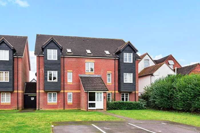 2 Bedroom Apartment To Rent In Newbury, Berkshire, RG14
