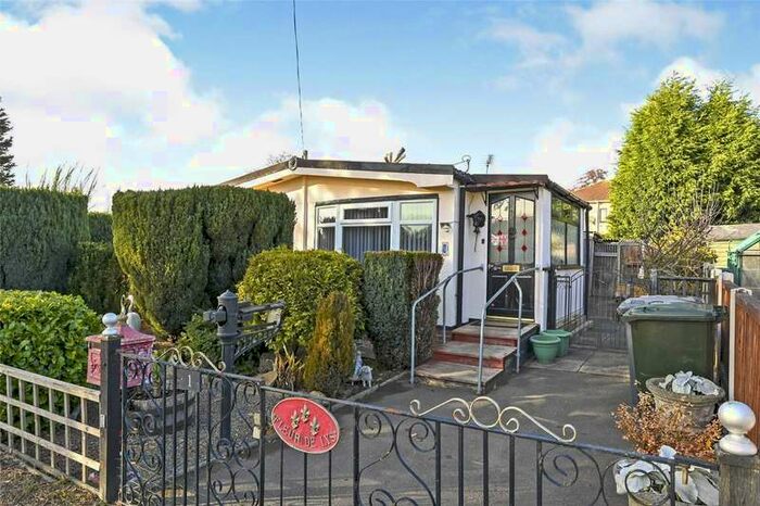 2 Bedroom Mobile Home For Sale In 3, 1 Lakeland Road, Moor Farm Caravan Park, Moor Lane, Nottingham, NG14