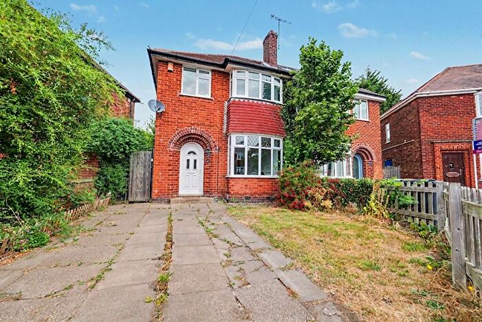 3 Bedroom Semi-Detached House For Sale In Turner Avenue, Loughborough, LE11