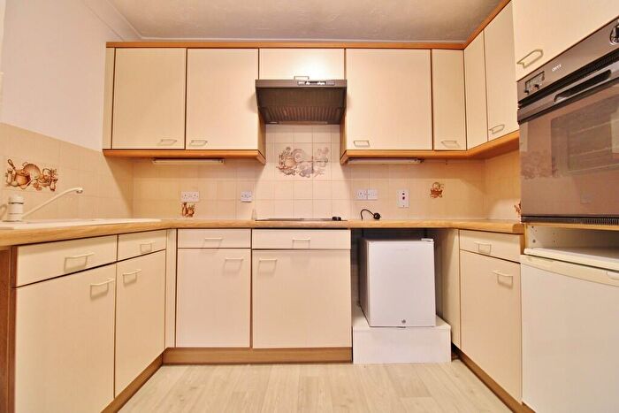 1 Bedroom Retirement Property For Sale In Grosvenor Court, Stubbington, PO14