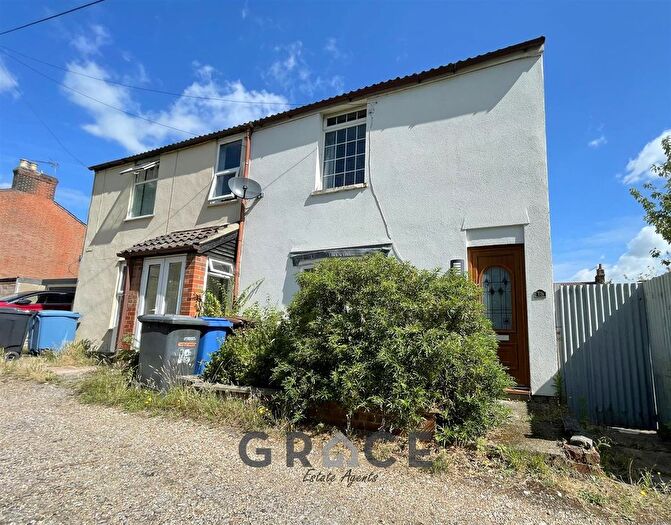 2 Bedroom Semi-Detached House For Sale In Little Croft Street, Ipswich, IP2