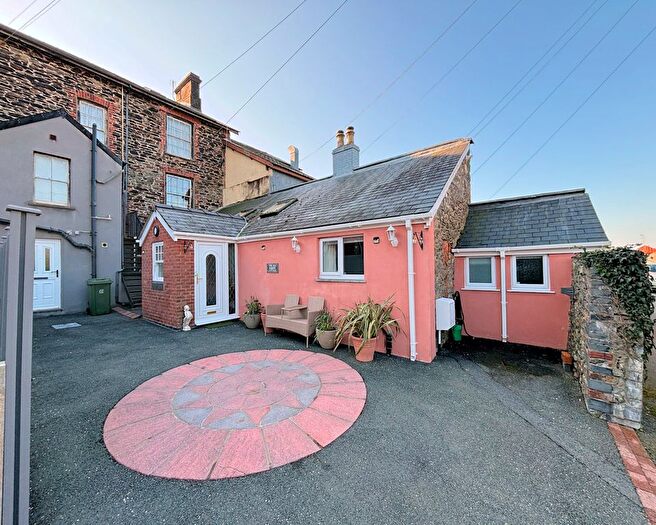 1 Bedroom Semi Detached Bungalow For Sale In Tywyn, LL36